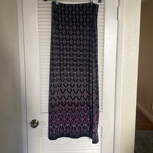 White House Black Market long skirt size small